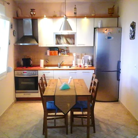 With 2 Bedrooms In Leptokarya, With Wonderful Sea View, Encl Apartment